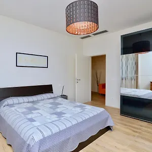 https://ca-etta.hotelslidodijesolo.com
